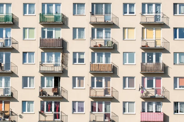 Throw on a block of flats — Stock Photo, Image