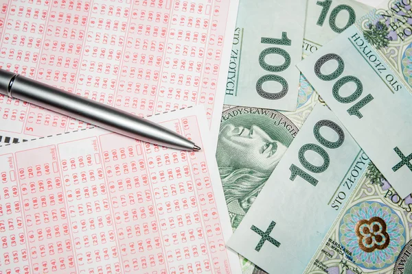 Lengyel formájában pénzt lottó — Stock Fotó
