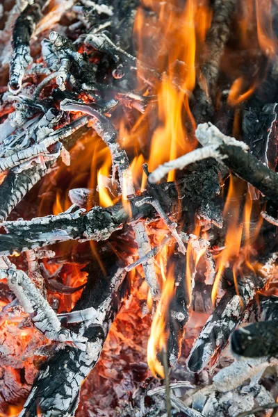 La chaleur du feu comme arrière-plan — Photo