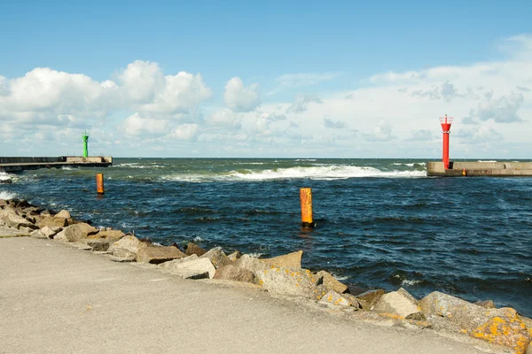 Port maritime de MrzeXoyno en Pologne - Mer Baltique — Photo