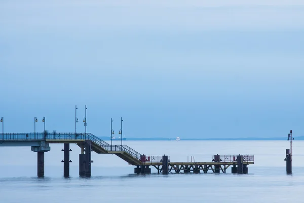 Miedzyzdroje Pier v Polsku — Stock fotografie