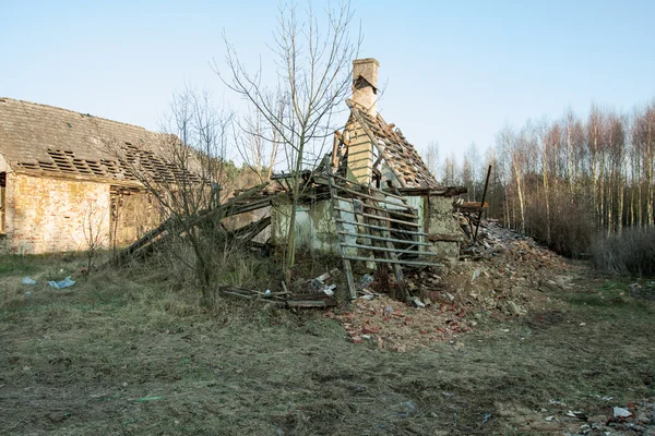 Old building demolished as a ruin — Stock Photo, Image