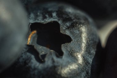 masaüstü duvar kağıdı. Çileğin güzel makro fotoğrafı. Sağlıklı beslenme. Böğürtlen. Sağlık ve tazelik kavramı