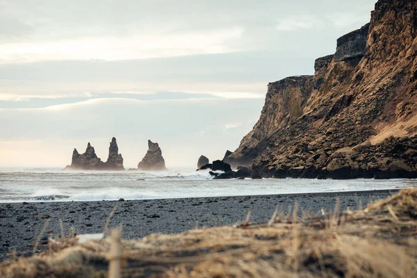 Reynisdrangar view in wintertime in Vik, Iceland — Stock Photo, Image