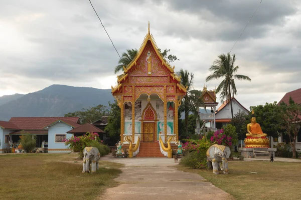 Communauté Charmant Temple Bouddhiste Wat Phone Pang Coucher Soleil Muang — Photo