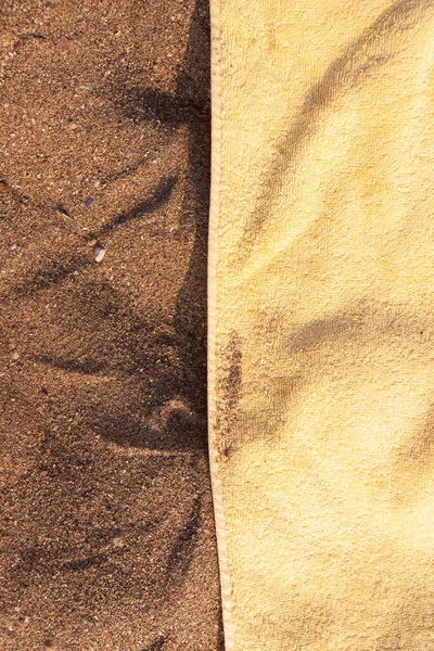 Texture Tissu Sable Serviette Couleur Intense Étendue Soleil Sur Plage — Photo