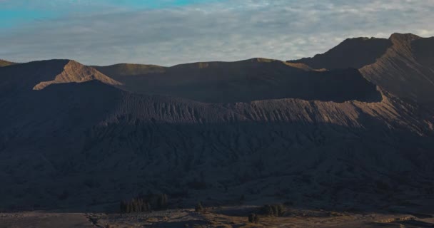 Bromo Активный Вулкан Природный Ландшафт Закате Часть Массива Тенгер Видели — стоковое видео
