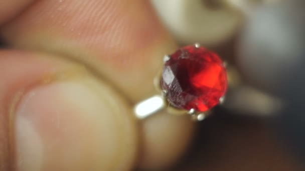 Professional Engraver Polishes Ring Felt Tip Processing Jewelry Polishing Precious — Stock Video