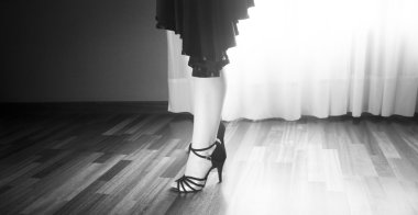 Kadın salsa dansçısı