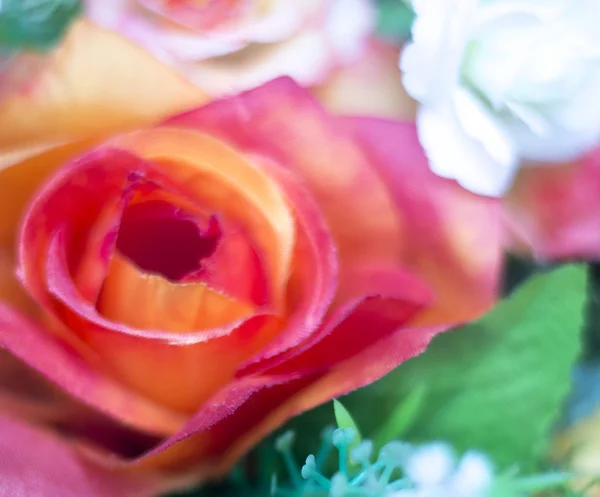Букет зі штучних квітів — стокове фото