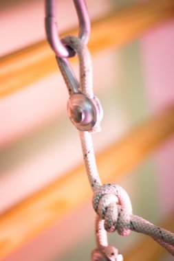 Ağırlıkları spor salonunda egzersiz makinesi