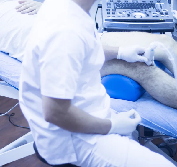 Ultrazvuk ecography Epi fyzioterapeut — Stock fotografie