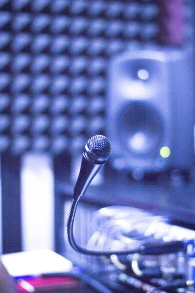 Студійний мікрофон звукозапису — стокове фото