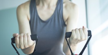 Kadın egzersiz egzersiz bantları