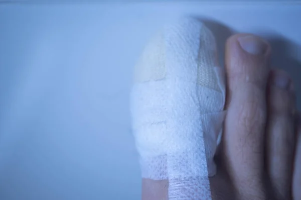 Μεγάλο Δάχτυλο Ποδιού Επίδεσμο Τραυματισμένα Πόδια Στην Ιατρική Κλινική Νοσοκομείο — Φωτογραφία Αρχείου