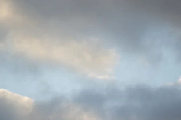 Céu azul com nuvens — Fotografia de Stock