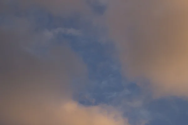 雲と青い空 — ストック写真