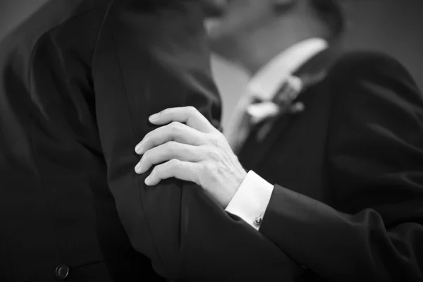 Gay lgbt mismo sexo matrimonio boda beso —  Fotos de Stock
