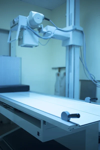 Máquina de radiografía de rayos X en clínica hospitalaria — Foto de Stock