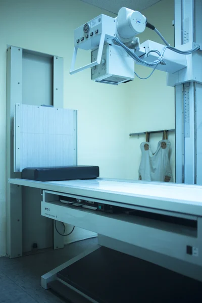 Máquina de radiografía de rayos X en clínica hospitalaria — Foto de Stock