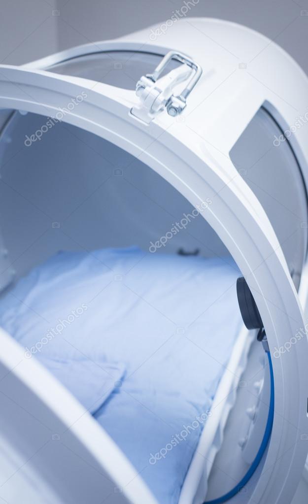 HBOT Hyperbaric oxygen therapy treatment chamber