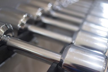Dumbbell spor salonu metal ağırlık içinde jimnastik salonu sağlık kulübü
