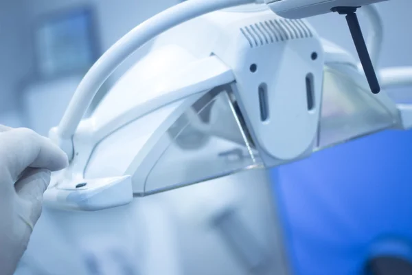 Dentální přístroje zubař vybavení zubní chirurgie — Stock fotografie
