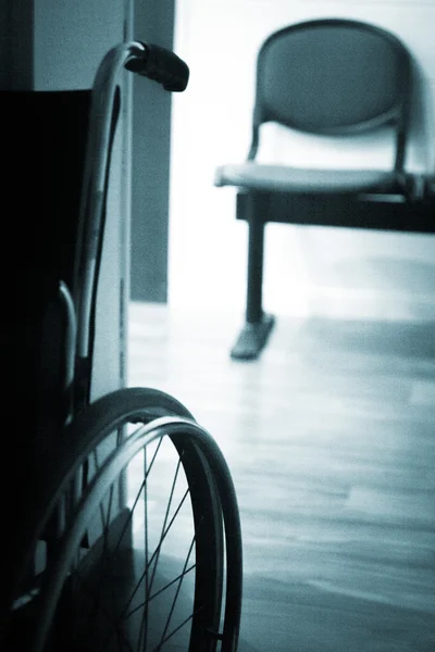 Wheelchair in hospital clinic medical center — Stock Photo, Image