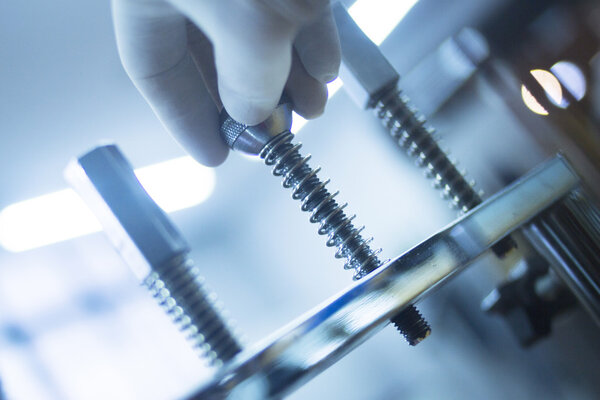 Реабилитация пальцев на запястье
