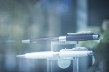 Mağaza vitrin satışa yazım kalemi