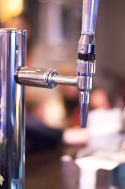 Lager taslak bira pompa pub bar
