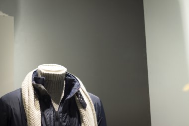 Dükkanı kukla moda giyim mağaza vitrin mankeni