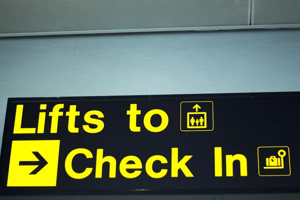 Flughafen Informationen Check-in Zeichen Licht — Stockfoto