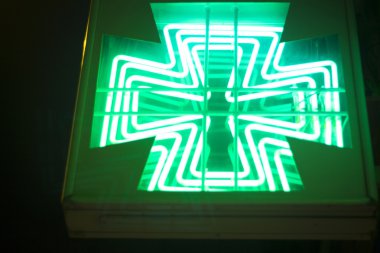 Eczane neon ışık kimyagerler işareti