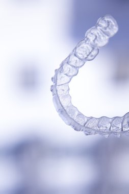 Diş aligner diş hizmetli görünmez küme ayracı