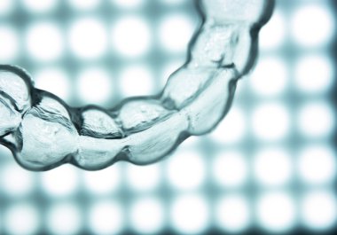 Diş hizmetli parantez görünmez diş telleri diş