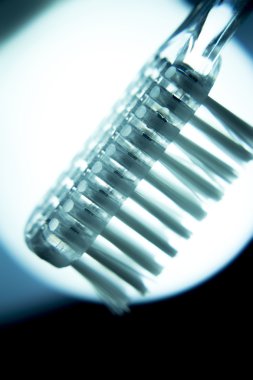 Dişlerle ilgili sağlık bilgisi diş fırçası