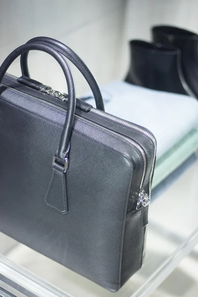 Store window man bag leather briefcase — Stock Photo, Image