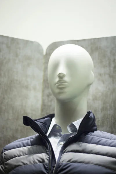 Mode winkel kleren opslaan mannequin — Stockfoto