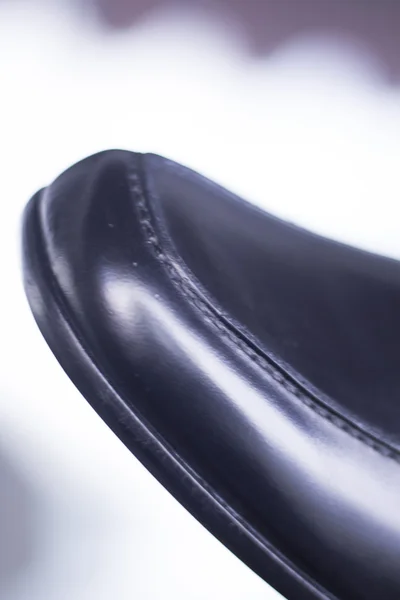 Αντρικά μαύρα δερμάτινα επίσημα παπούτσια — Φωτογραφία Αρχείου
