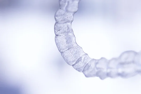 Aligner dentystyczny ząb uchwyty niewiem nawias klamrowy — Zdjęcie stockowe