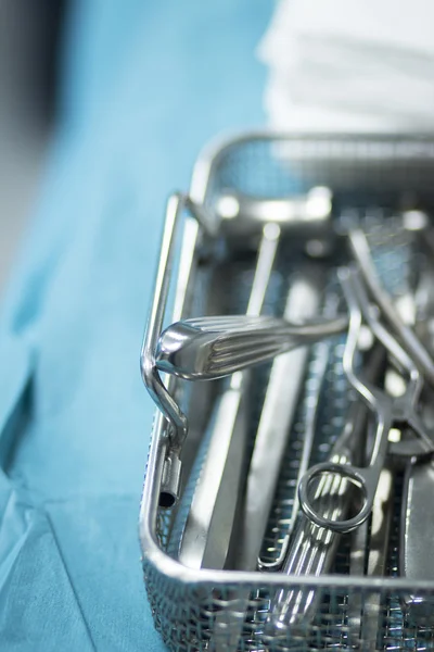Ziekenhuis chirurgie operatiekamer apparatuur — Stockfoto