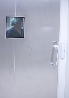 Hastane cerrahi ameliyathane kapı