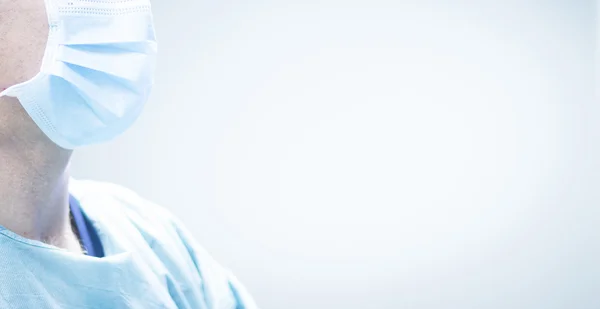 Chirurg in de operatiekamer ziekenhuis chirurgie — Stockfoto