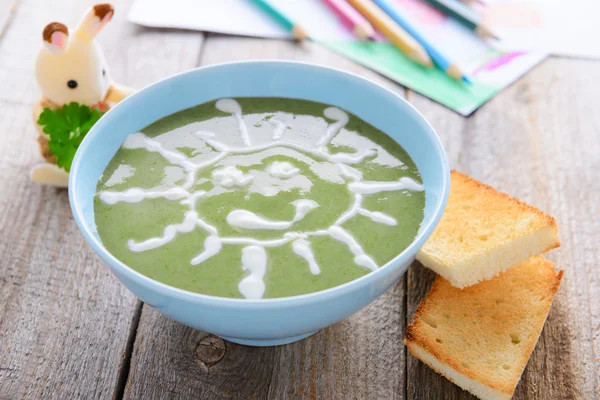 Spinatkremsuppe – stockfoto