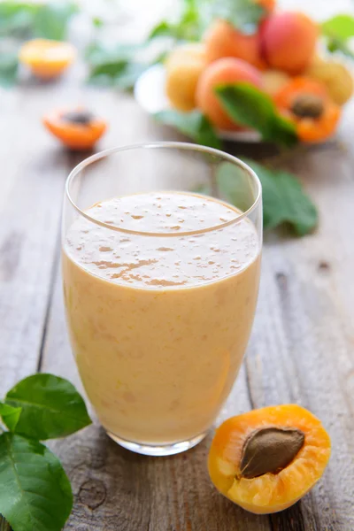 Kayısı smoothie