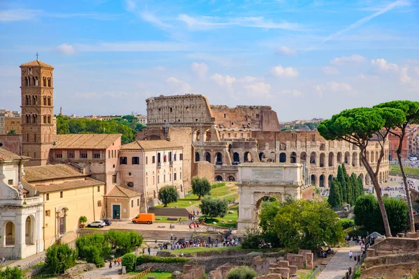 Colosseum Roman Forum Forum Omgitt Ruiner Roma Italia – stockfoto