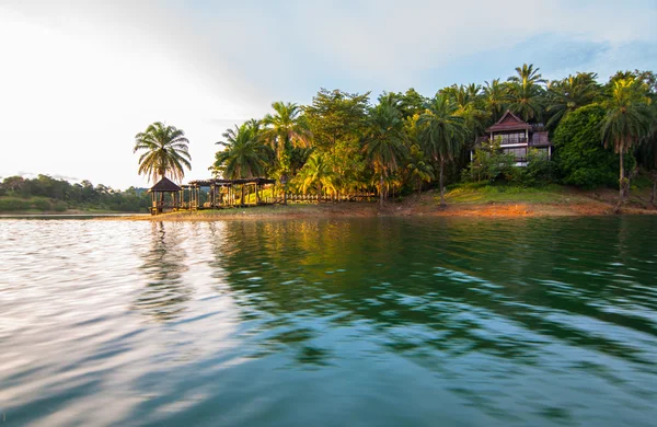 Toevlucht bij Kenyir lake — Stockfoto