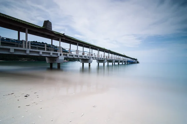 Jetée longue exposition au tioman — Photo