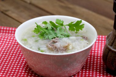 domuz eti ile pirinç çorbası